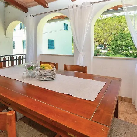 Four Bedroom In Smarje Smarje pri Jelsah
